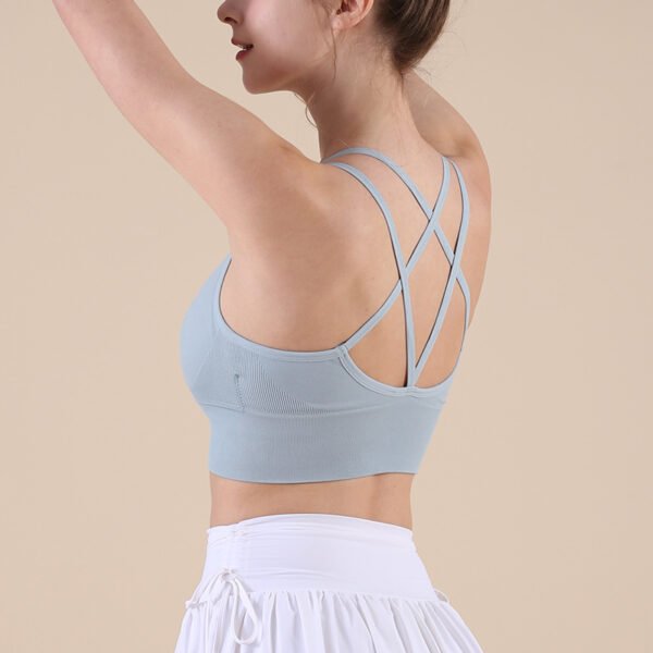 Seamless Sports Halter Bra with Multi-Strap Back Design FYW001 - Image 5