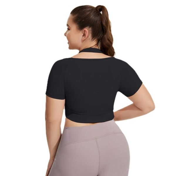 Seamless Plus-Size Halter Yoga Crop Top QHP001 - Image 4